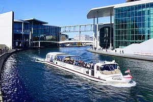 River Cruise with Tour Guide (Ger./Engl.) Berlin. Hadynski